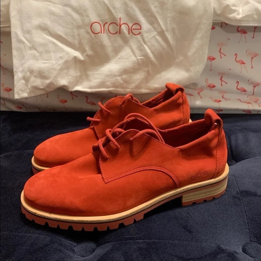 Women’s shoes